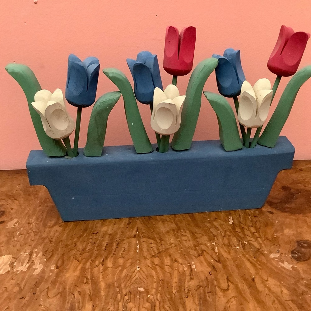 Vintage Carved Painted Folk Art Tulip  Flower Sculpture 12”w X 8.5”h X 1.5” Read
